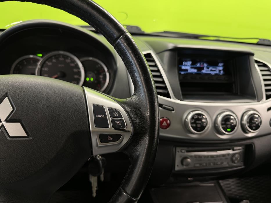 Mitsubishi L200 2015