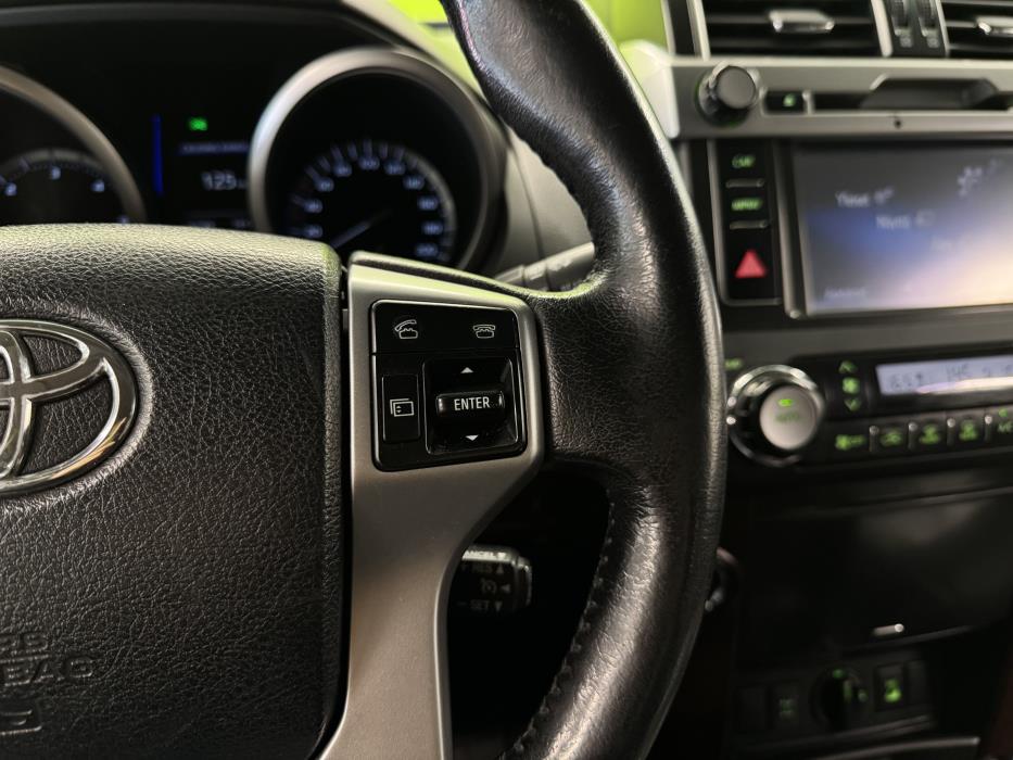 Toyota Land Cruiser 2014