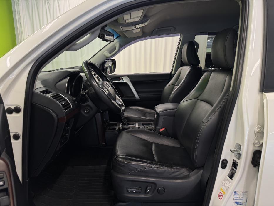 Toyota Land Cruiser 2014