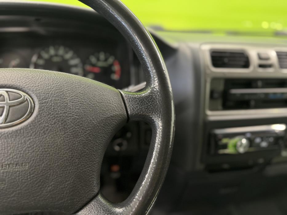 Toyota Hiace 2011