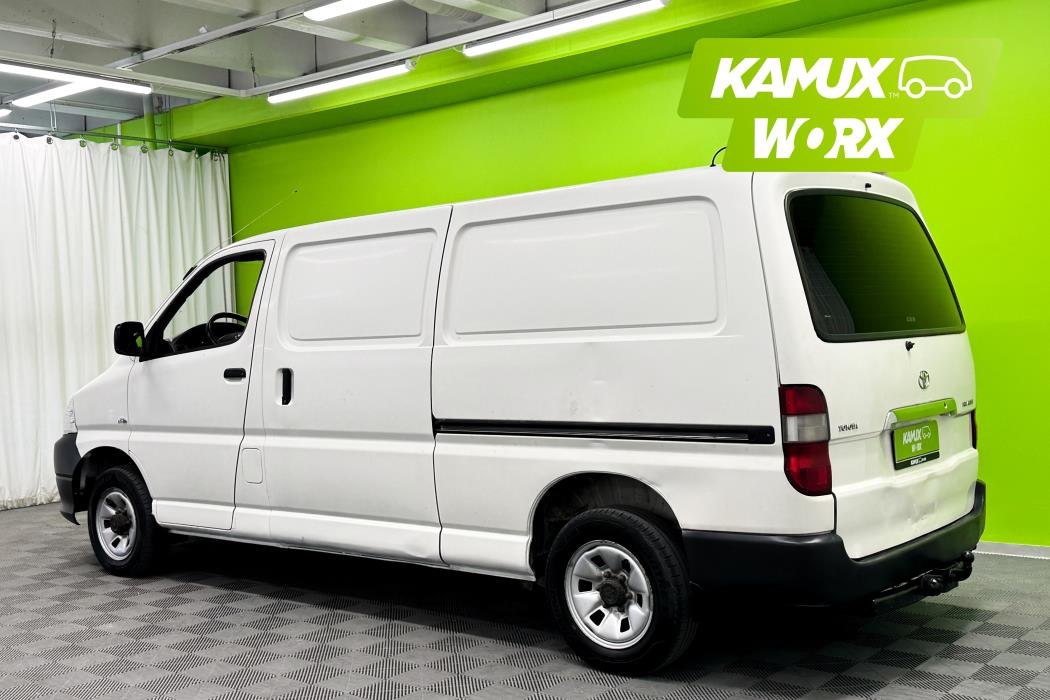 Toyota Hiace 2011
