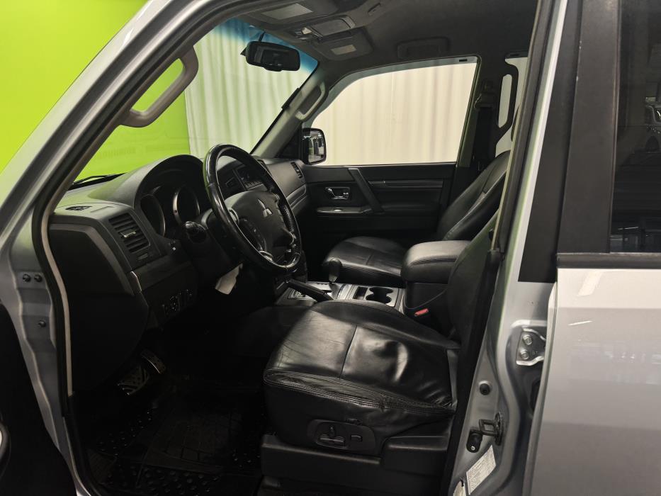Mitsubishi Pajero 2007