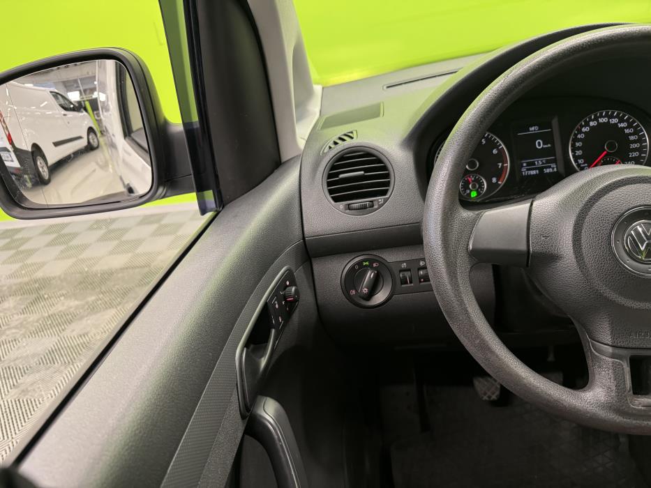 Volkswagen Caddy 2011