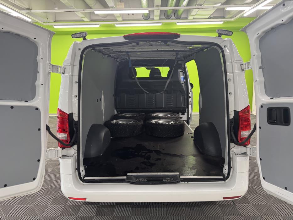 Mercedes-Benz Vito 2023