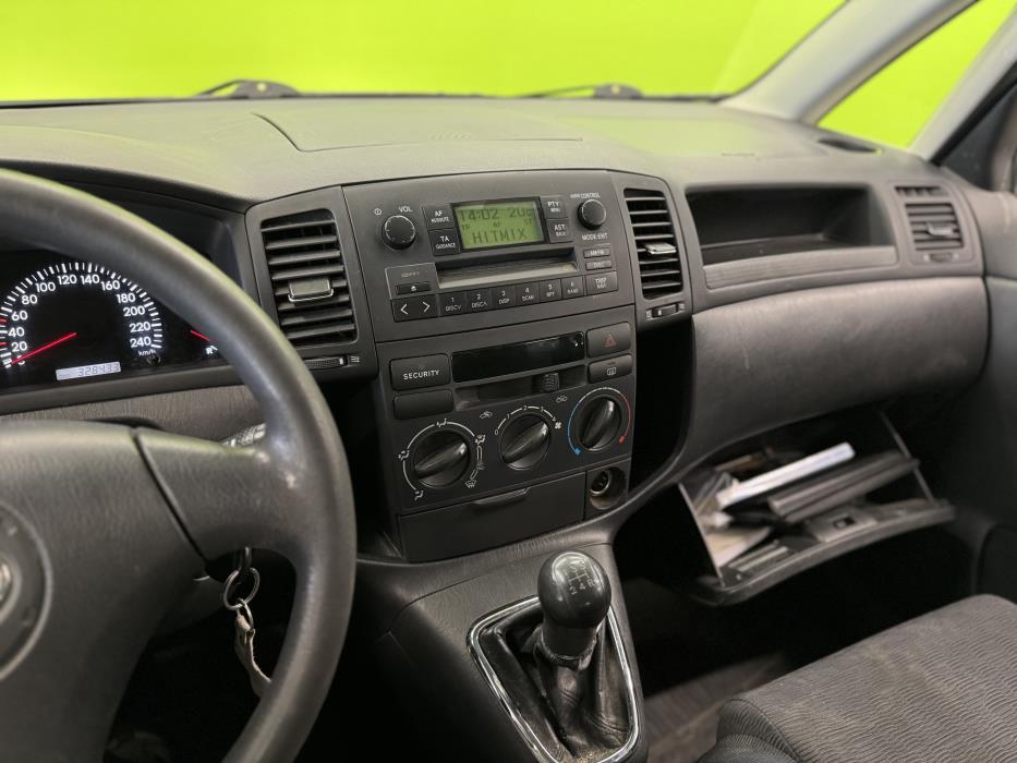 Toyota Corolla Verso 2002