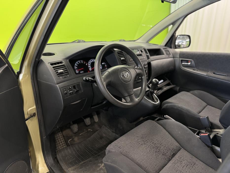 Toyota Corolla Verso 2002