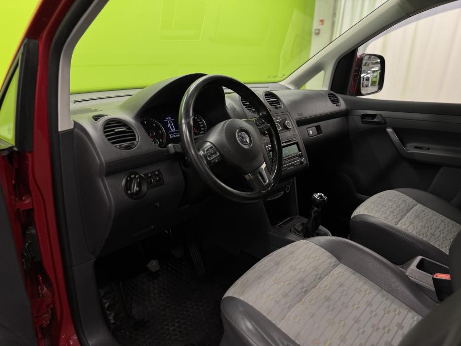 Volkswagen Caddy Maxi 2012