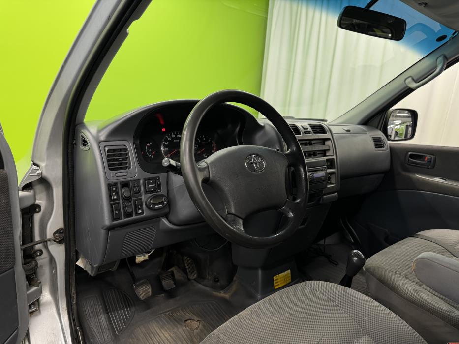 Toyota Hiace 2010