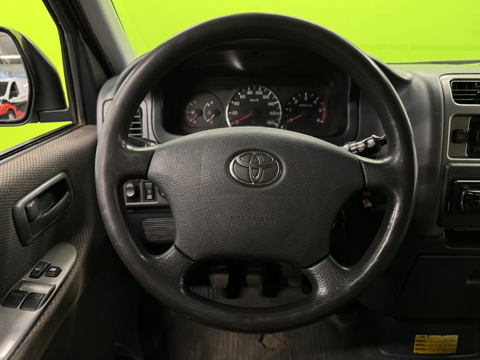 Toyota Hiace 2010