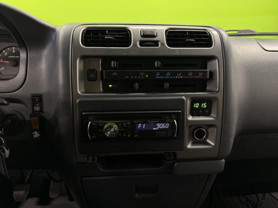 Toyota Hiace 2010