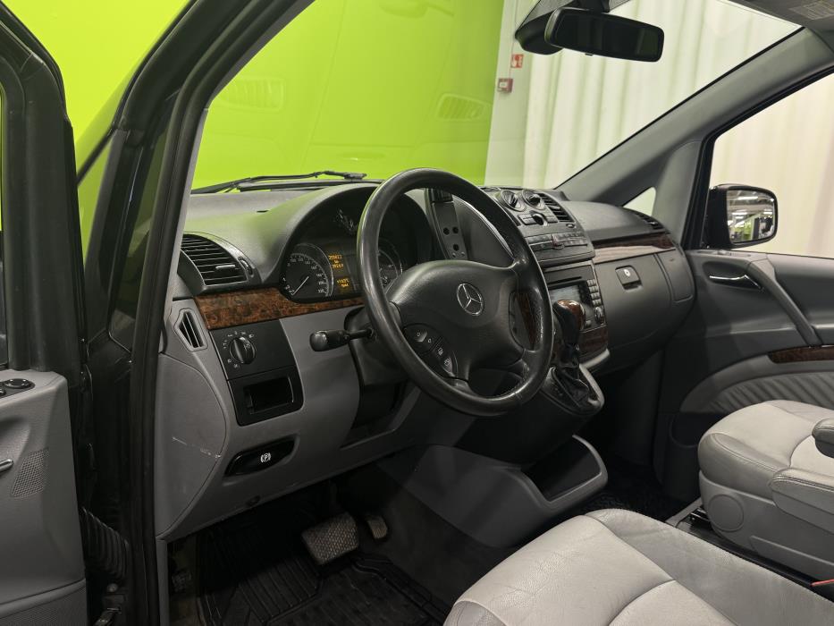 Mercedes-Benz Viano 2010