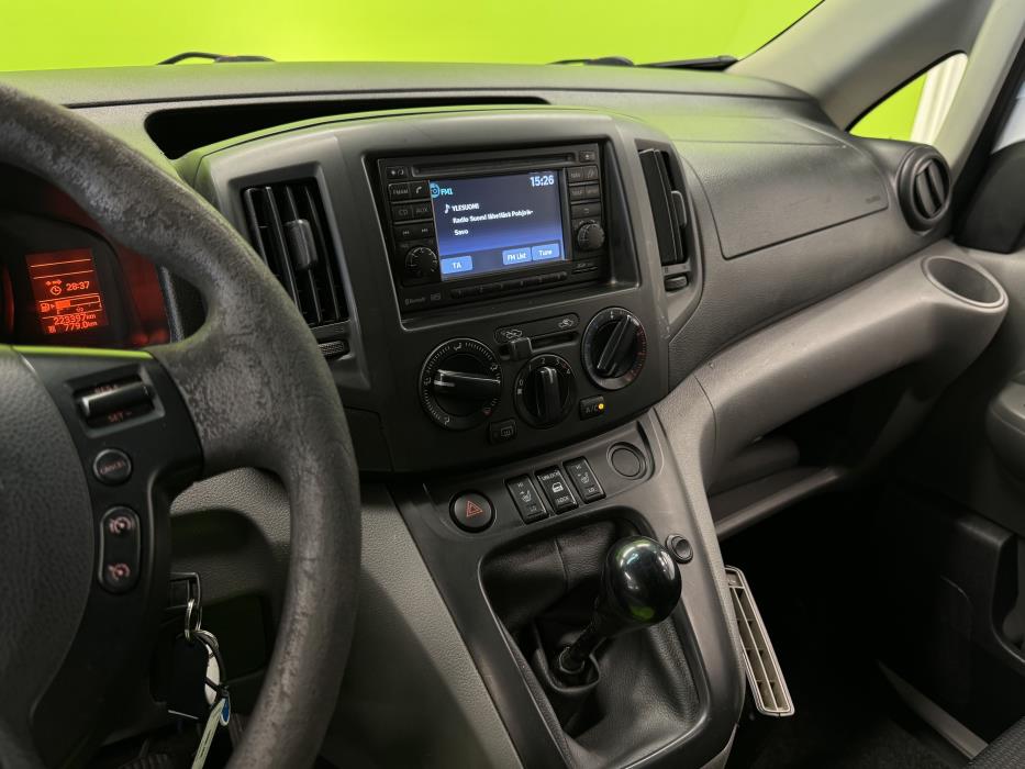 Nissan NV200 2015