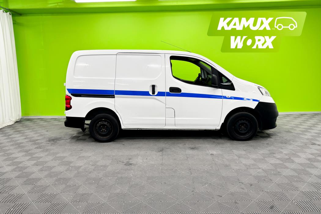 Nissan NV200 2015