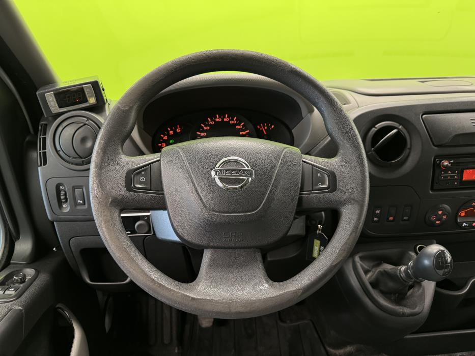 Nissan NV400 2016