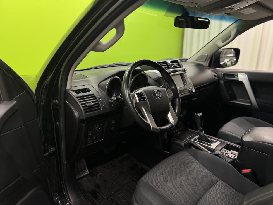 Toyota Land Cruiser 2016