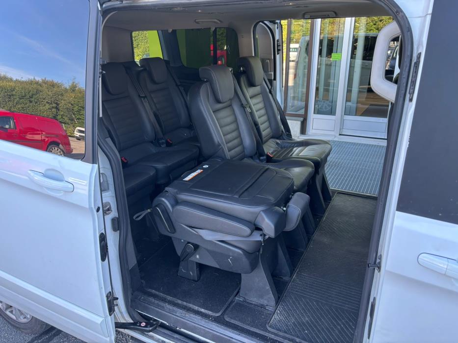Ford Tourneo Custom 2020