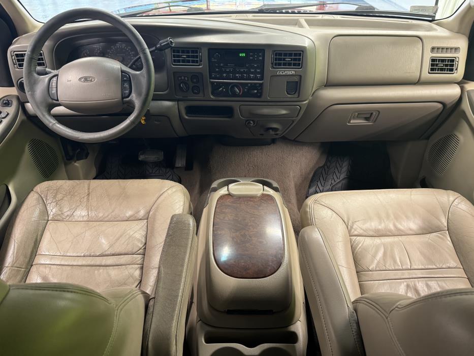 Ford Excursion 2001