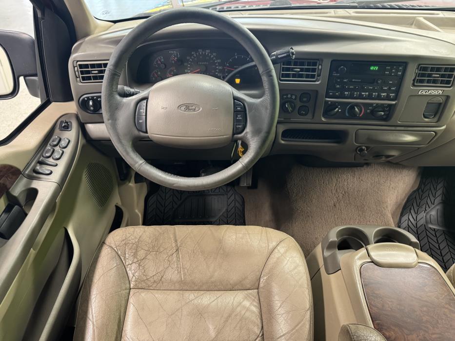 Ford Excursion 2001