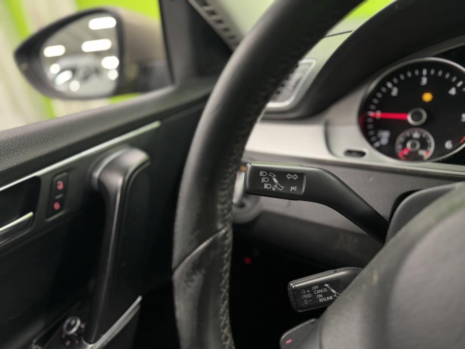 Volkswagen Passat 2011