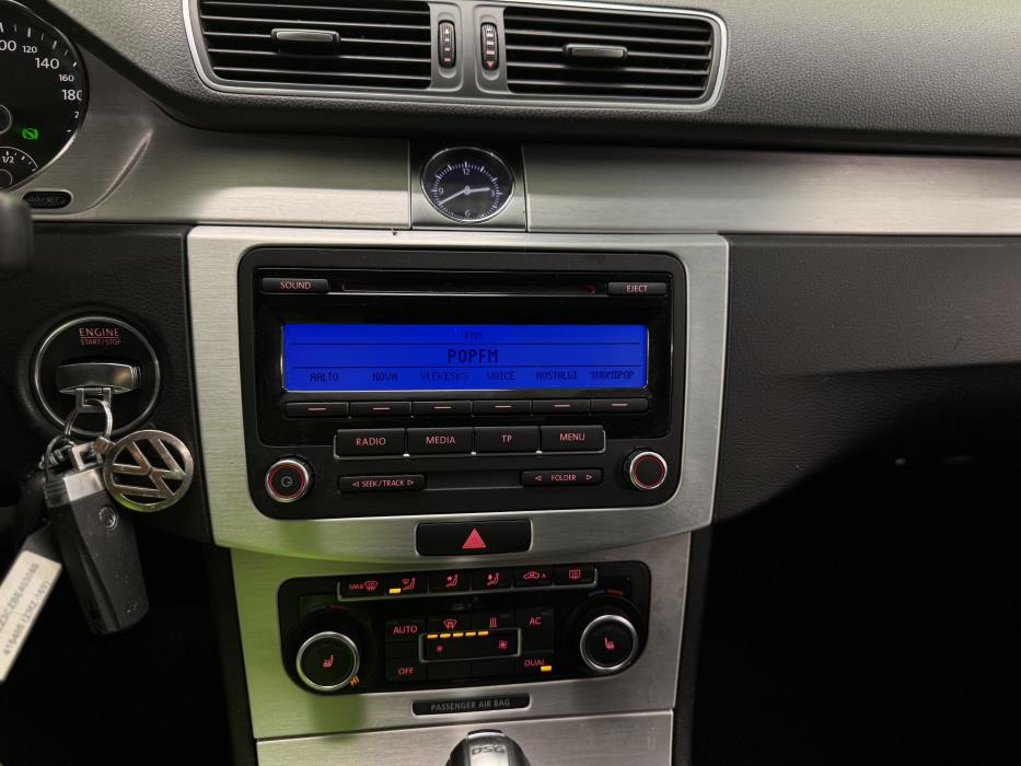 Volkswagen Passat 2011