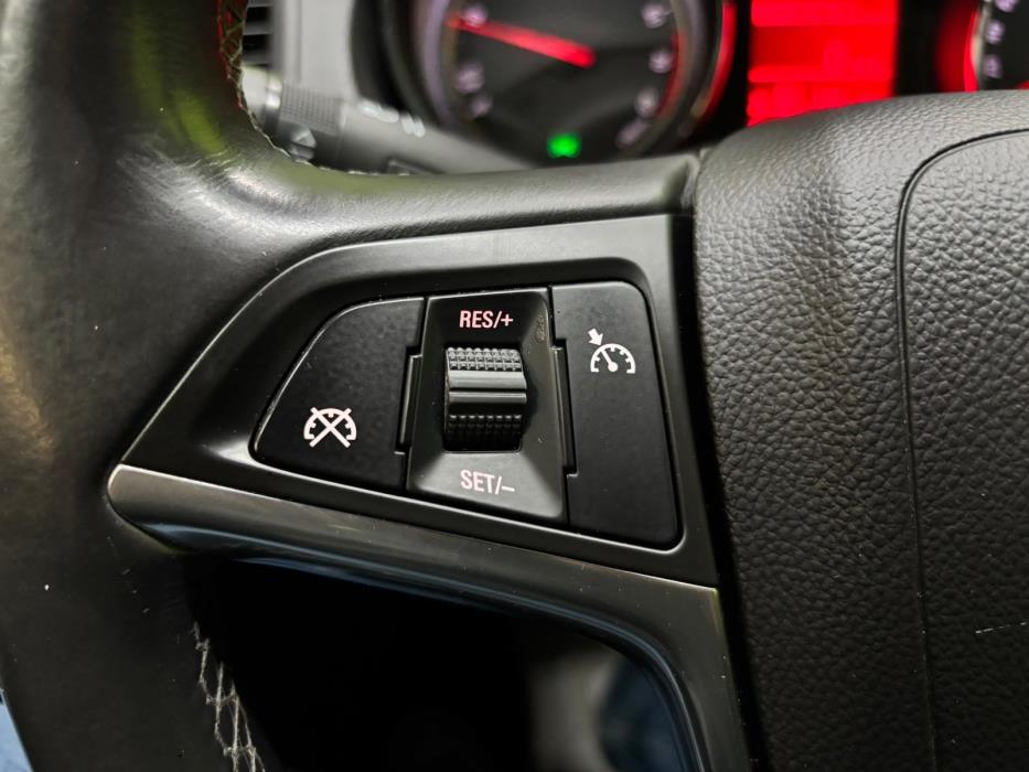 Opel Insignia 2012