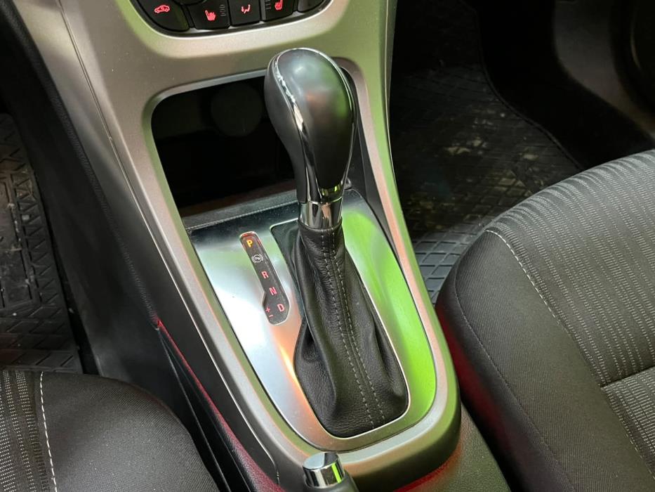 Opel Astra 2011
