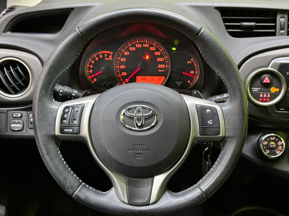 Toyota Yaris 2012