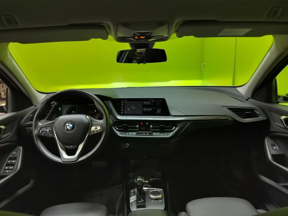 BMW 118 2021