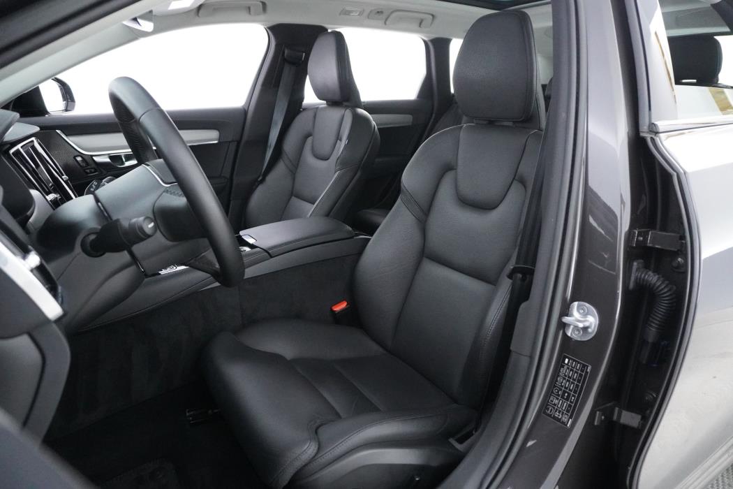 Volvo V90 2023
