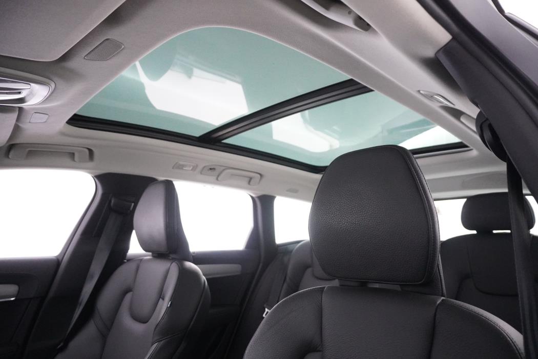 Volvo V90 2023