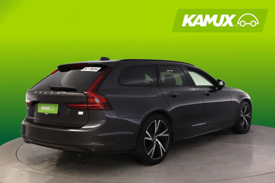 Volvo V90 2023