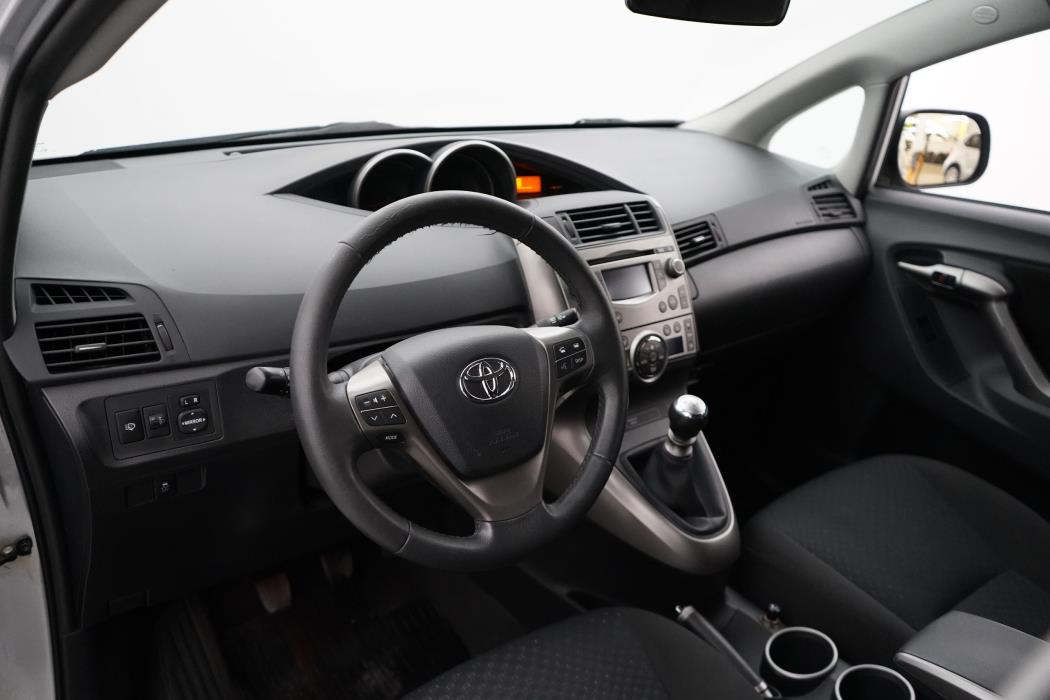 Toyota Verso 2010