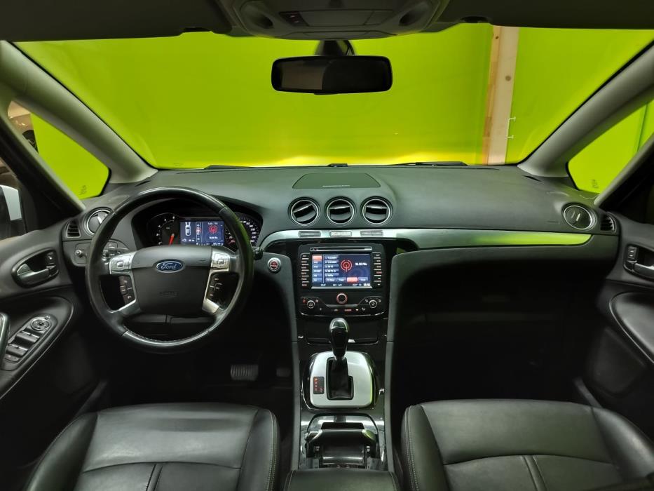 Ford S-MAX 2011