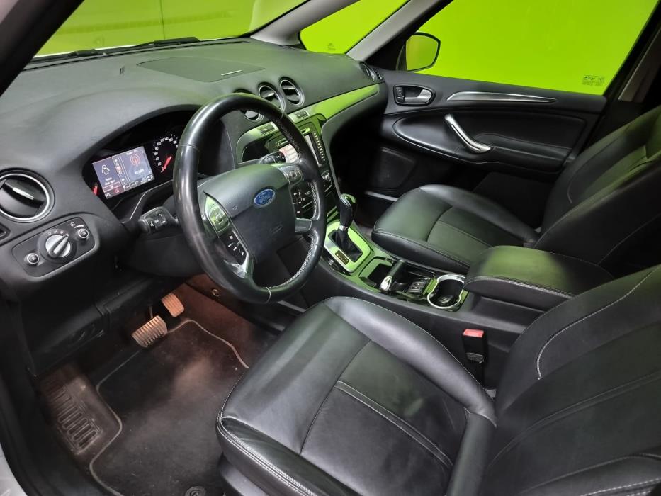 Ford S-MAX 2011