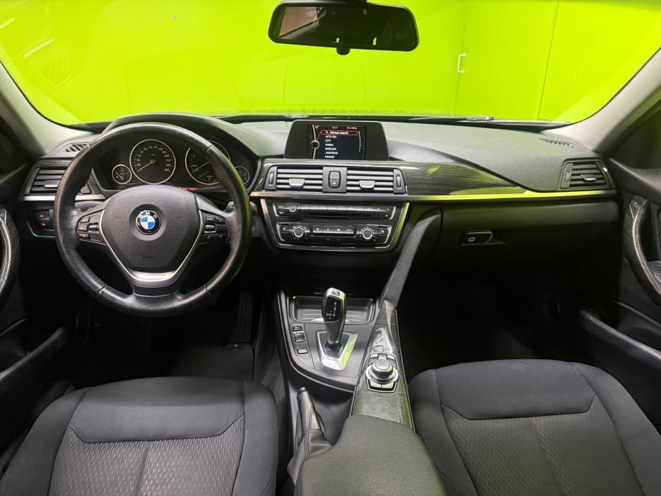 BMW 318 2014