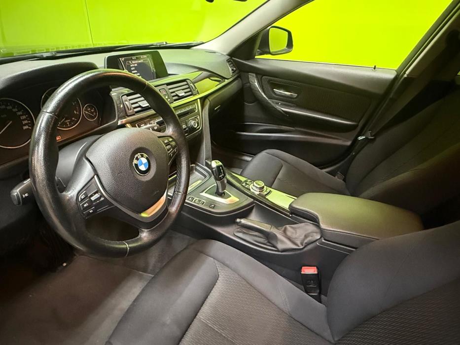 BMW 318 2014