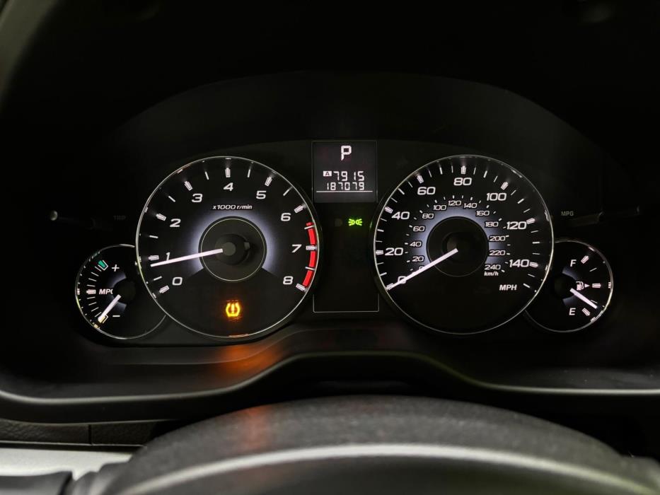 Subaru Legacy 2011