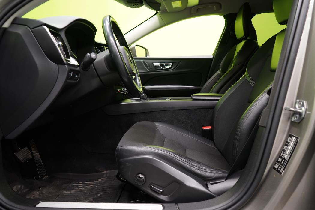 Volvo V60 Cross Country 2020