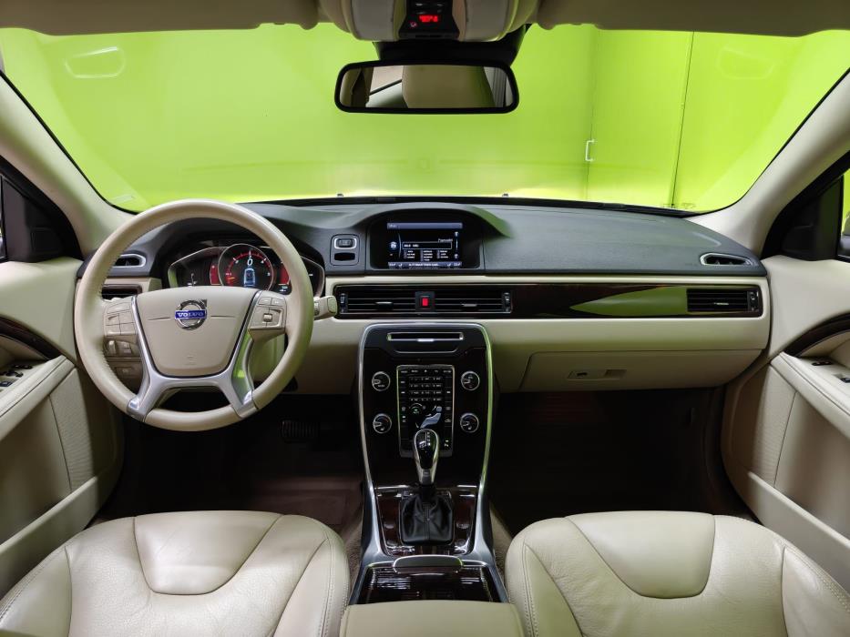 Volvo V70 2014