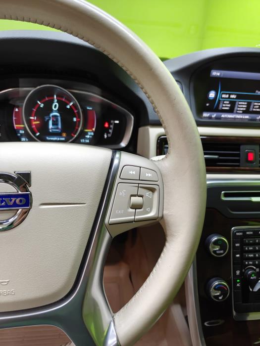 Volvo V70 2014