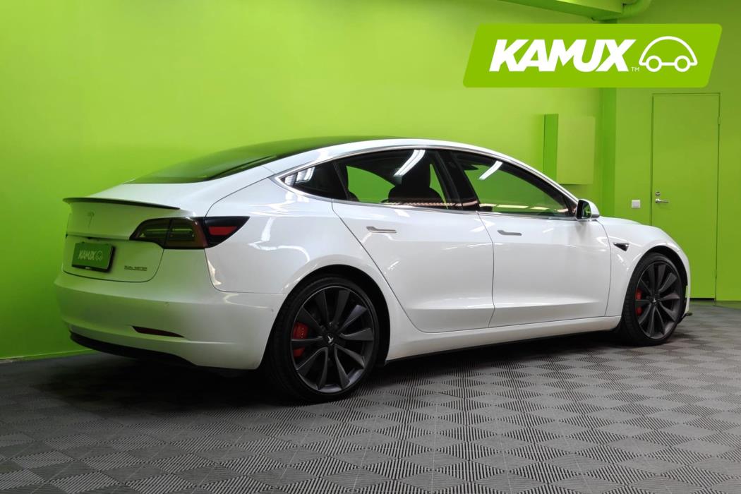 Tesla Model 3 2020