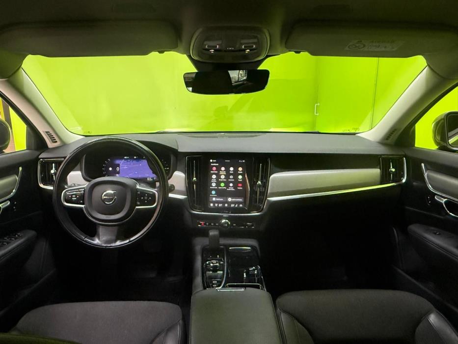 Volvo V90 2022