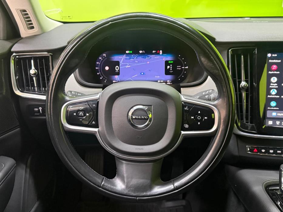 Volvo V90 2022