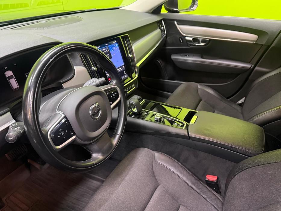 Volvo V90 2022
