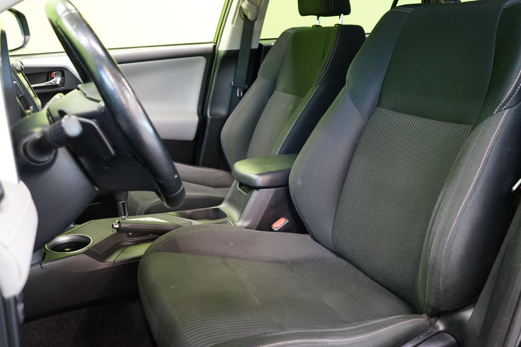 Toyota RAV4 2015