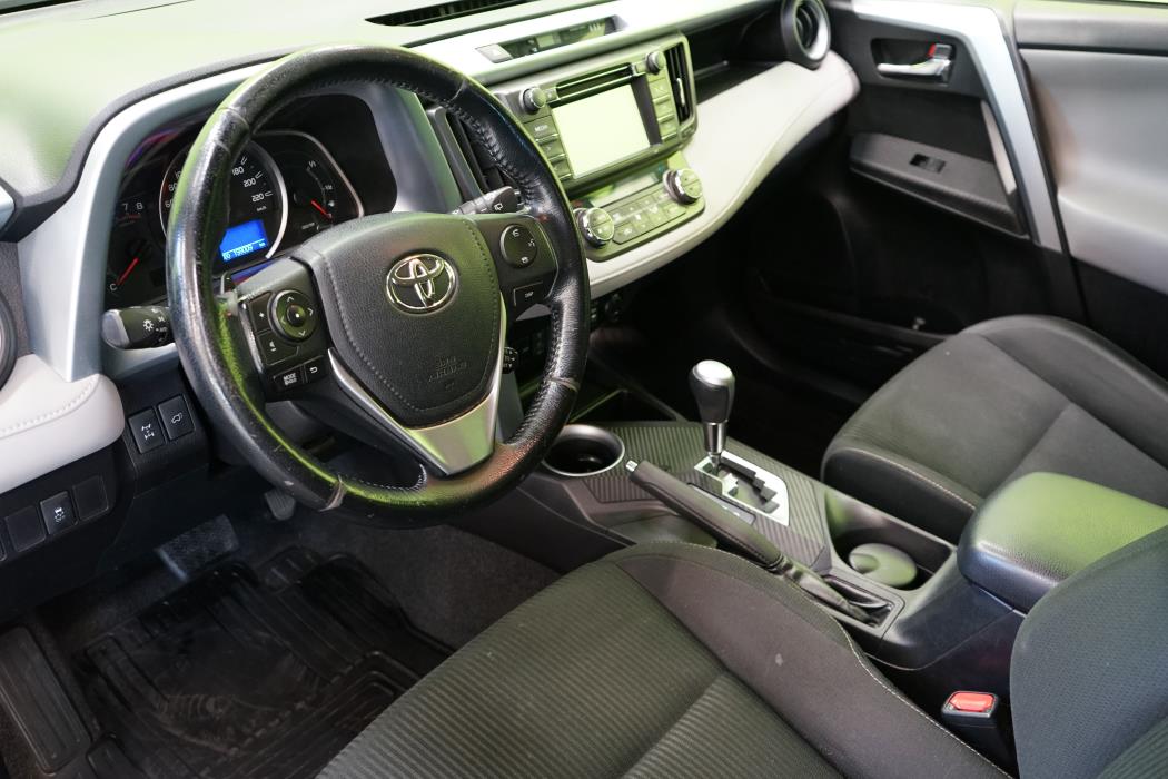 Toyota RAV4 2015