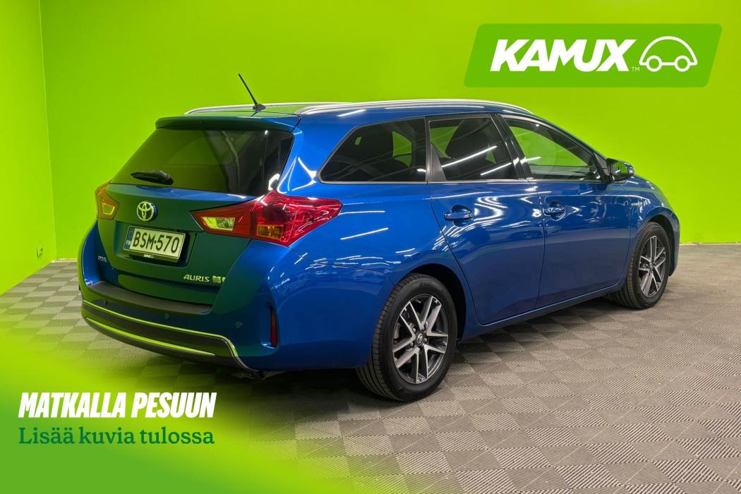 Toyota Auris 2015