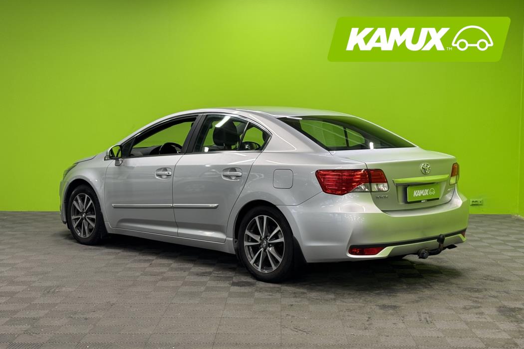 Toyota Avensis 2012