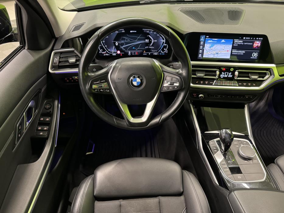 BMW 330 2020