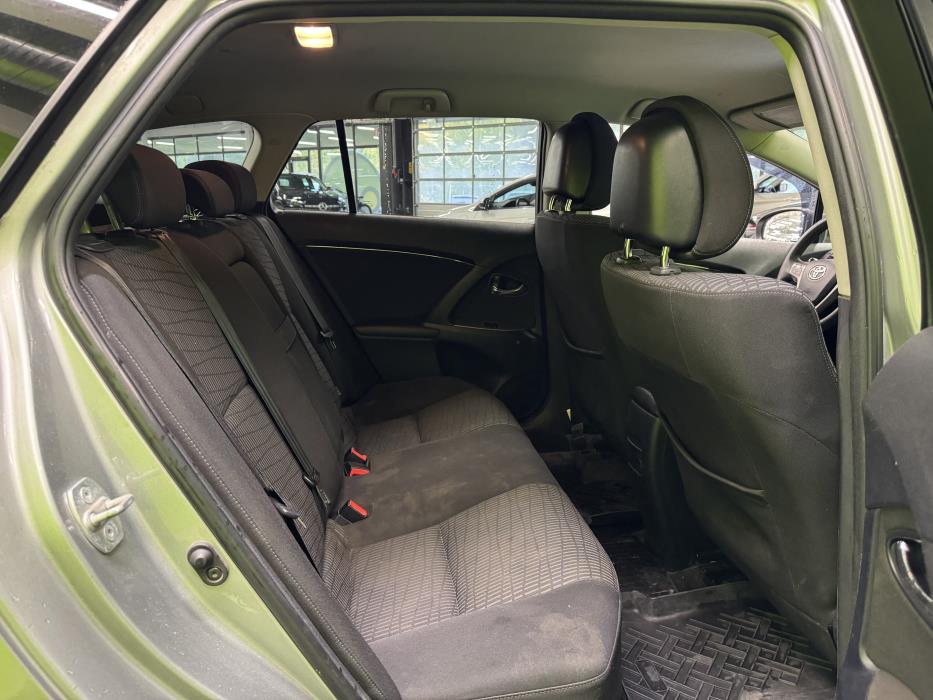 Toyota Avensis 2010